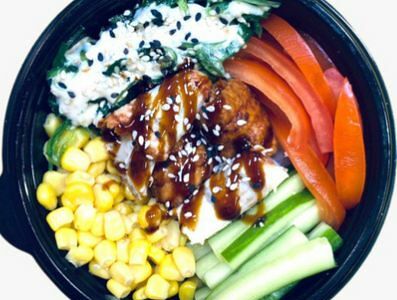 Поке с угрём и кукурузой