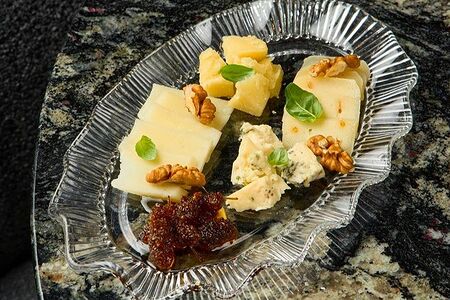 Сырная тарелка