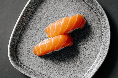 Суши Лосось