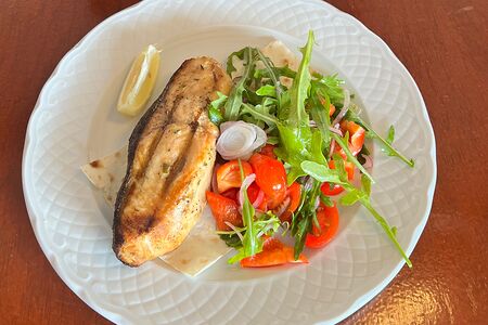 Стейк из акулы