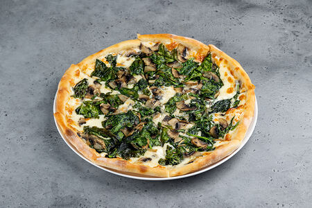 Пицца с грибами и шпинатом