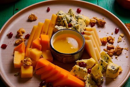 Ассорти из европейских сыров 300гр