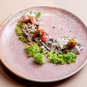 Салат с языком и баклажанами