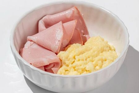 Скрембл с мортаделлой