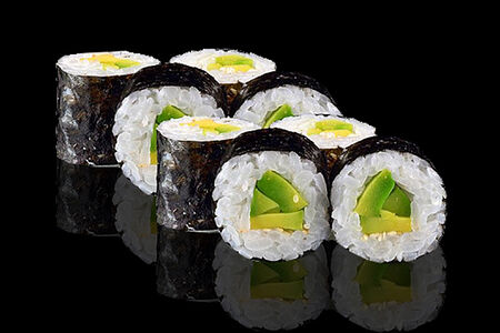 Ролл с авокадо