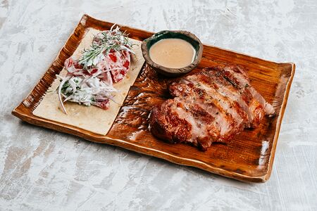 Стейк из свиной шеи