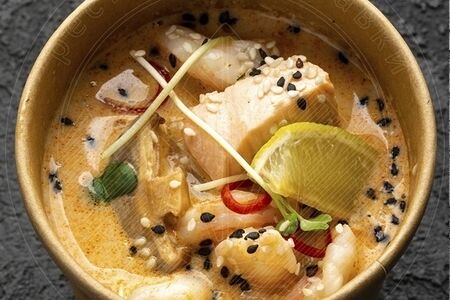 Кокосовый Том Ям с курицей