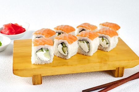 Ролл Филадельфия баланс с огурцом