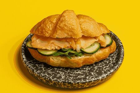 Круассан-сэндвич с Лососем и творожным сыром