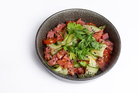 Фреш-салат с тунцом, азиатская заправка