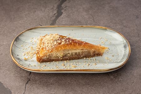 Ховуч классический с грецким орехом