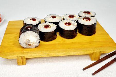 Ролл Унаги маки