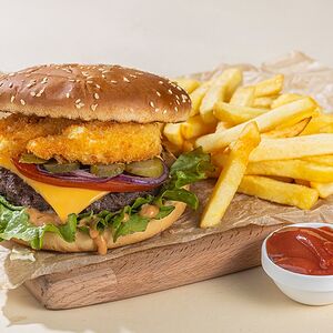 Бургер с креветками