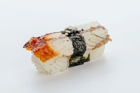 Нигири с угрём и соусом унаги