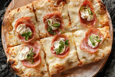 Пинца ветчина-творожный сыр 