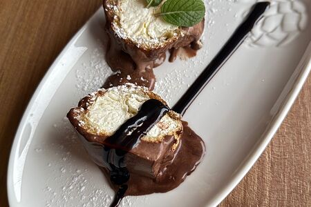 Профитроль шоколадный