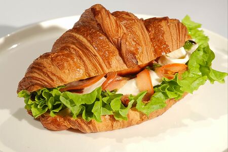 Круассан Капрезе Perfetto и точка