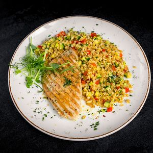 Стейк из индейки с булгуром