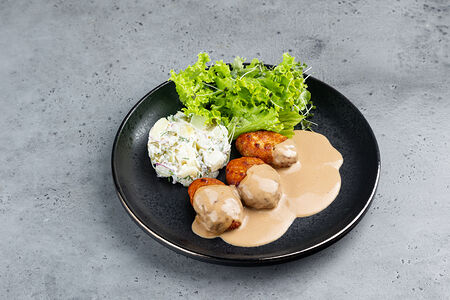 Куриные котлетки с картофелем