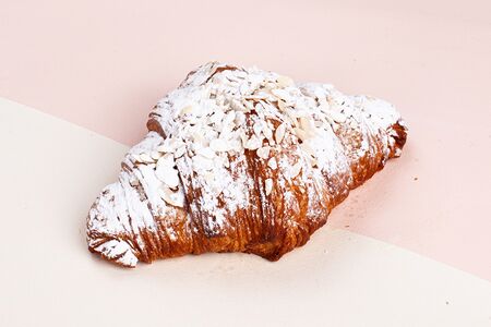 Круассан Миндальный