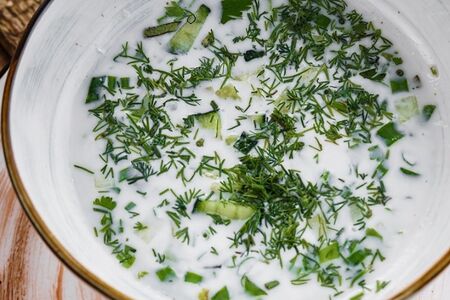 Сезонная окрошка с бужениной