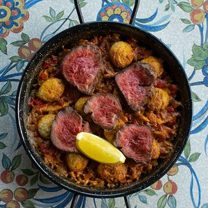 Паэлья де Карне