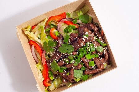 Салат с говядиной теплый