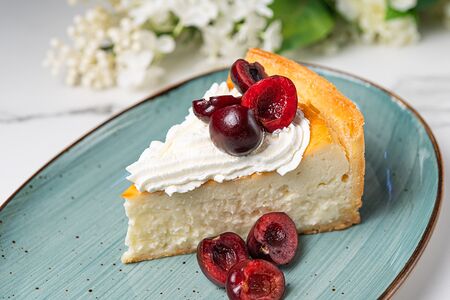 Чизкейк с клубникой