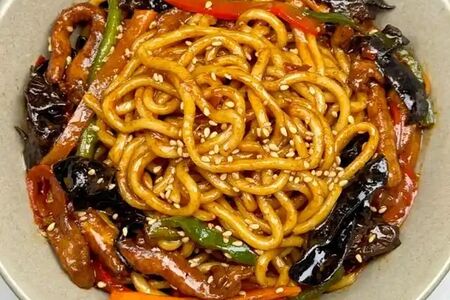 A2 Жареная лапша со свининой Юй Сян