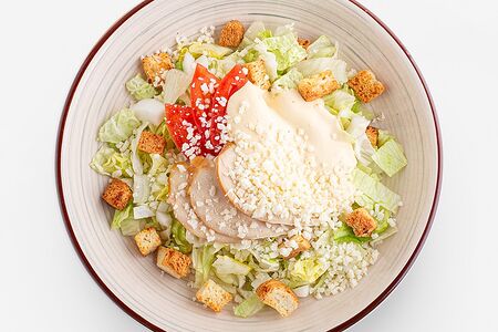 Салат Цезарь с курицей домашнего копчения