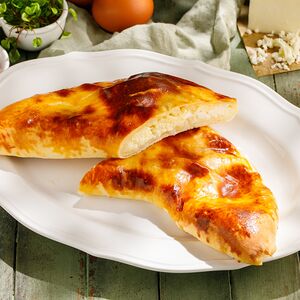 Хачапури по-гурийски с рубленым яйцом