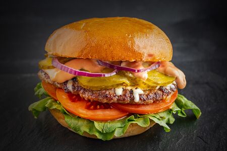 Чизбургер с мраморной говядиной