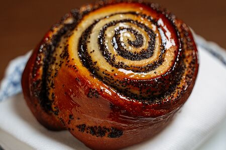 Улитка с маком