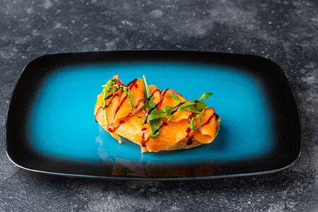 Брускетта с семгой