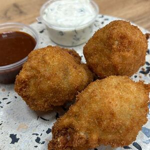 Куриные крылья в панировке