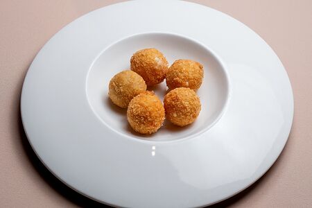 Сырные шарики с креветками