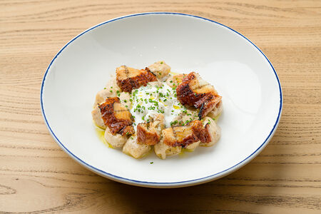 Ньокки с белыми грибами, страчателлой и угрем