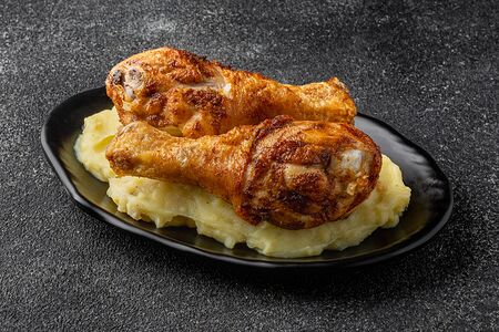 Куриные ножки с картофельным пюре