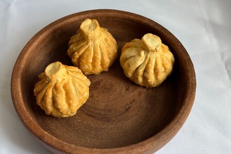 Жареные хинкали с косулей