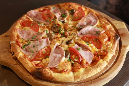 С ветчиной и грибами