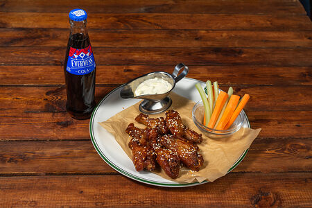 Комбо с крыльями и колой