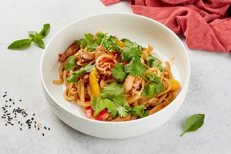 Удон с говядиной 