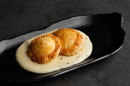 Пирожки с курицей и пармезаном