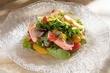 Краб, манго, томат