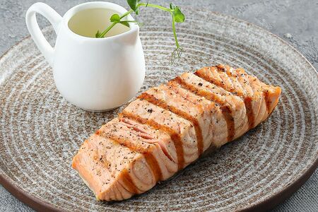 Лосось на гриле или на пару 