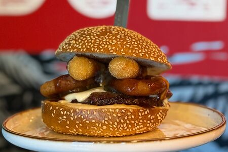 Чиззи Бомба