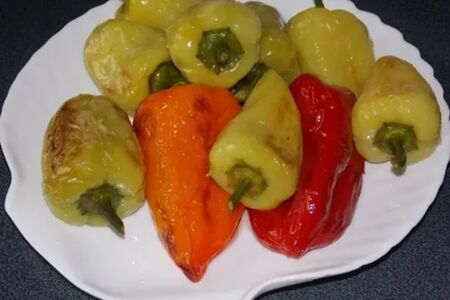 Перец болгарский на пару целый