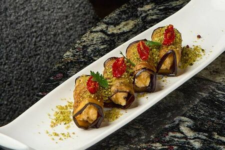 Рулеты из баклажан с вялеными томатами