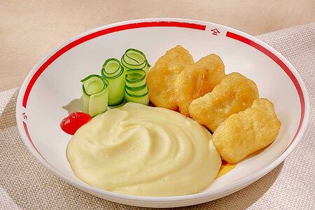 Куриные наггетсы с картофельным пюре