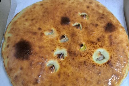 Пирог с капустой, мясом и грибами